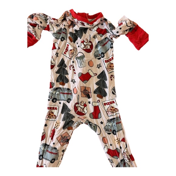 Home Alone Convertible Onesie 6-12 M - Picture 3 of 5